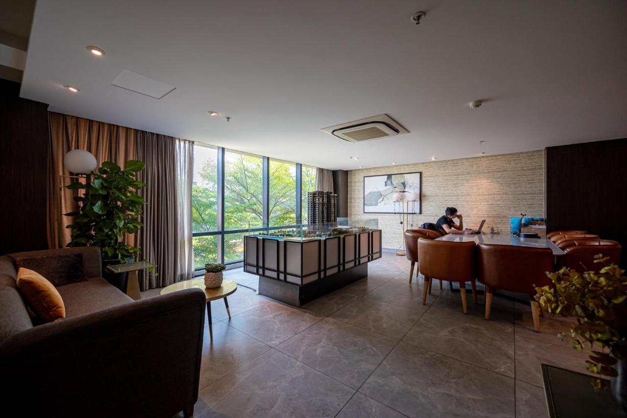 Luxury Retreat D1Mension Ho Chi Minh City Exterior photo